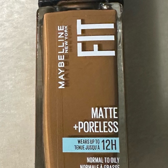 Maybelline Fit Me Matte + Poreless Liquid Foundation Makeup, NWT - Picture 4 of 5